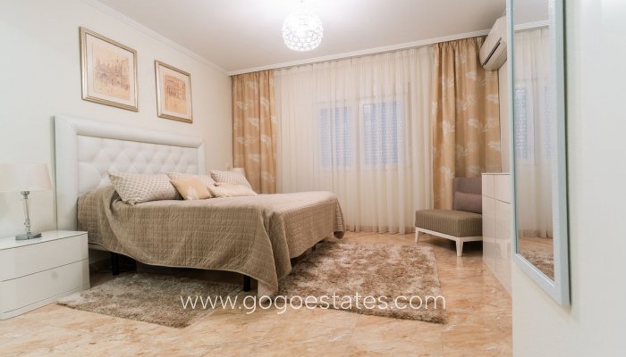 Te koop - Huis - Vrijstaande Villa - Orihuela - Los Balcones