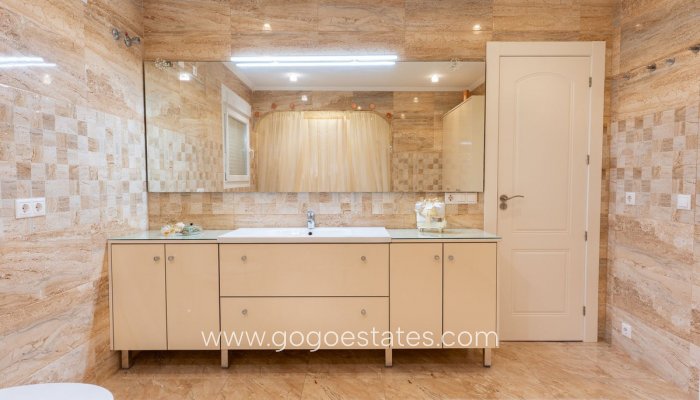 Te koop - Huis - Vrijstaande Villa - Orihuela - Los Balcones