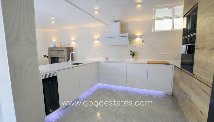 Te koop - Huis - Vrijstaande Villa - Orihuela - Los Altos