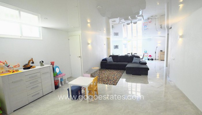 Te koop - Huis - Vrijstaande Villa - Orihuela - Los Altos