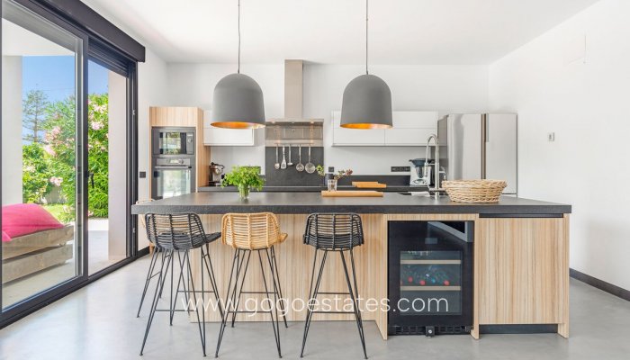 Te koop - Huis - Vrijstaande Villa - Villena - San Juan