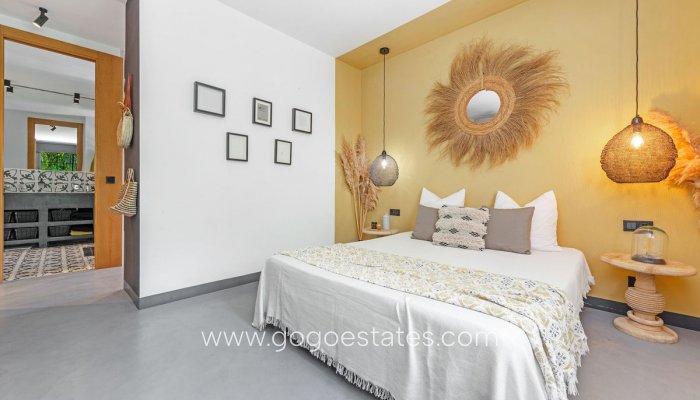 Te koop - Huis - Vrijstaande Villa - Villena - San Juan