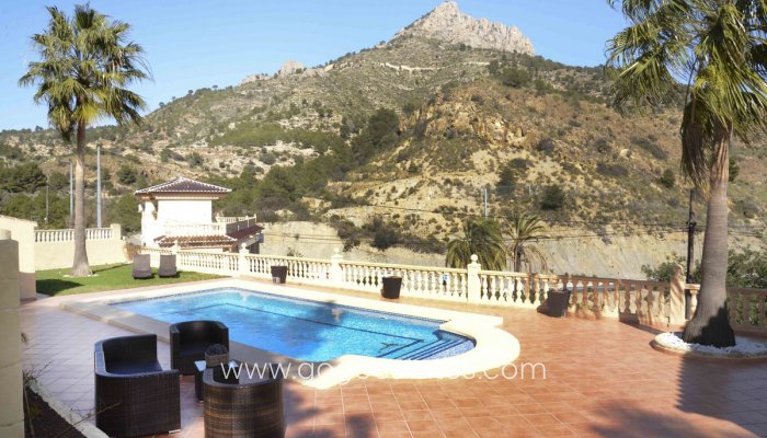 Te koop - Huis - Vrijstaande Villa - Calpe - Calpe Centro