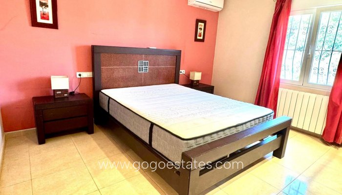 Te koop - Huis - Vrijstaande Villa - Calpe - Calpe Centro