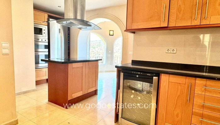 Te koop - Huis - Vrijstaande Villa - Calpe - Calpe Centro