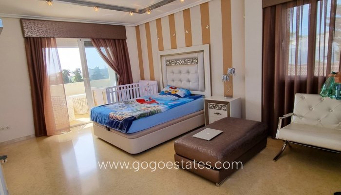 Te koop - Huis - Vrijstaande Villa - Torrevieja - La Mata