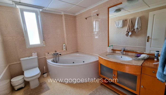 Te koop - Huis - Vrijstaande Villa - Torrevieja - La Mata