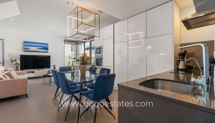 Te koop - Huis - Vrijstaande Villa - Orihuela - Villamartin