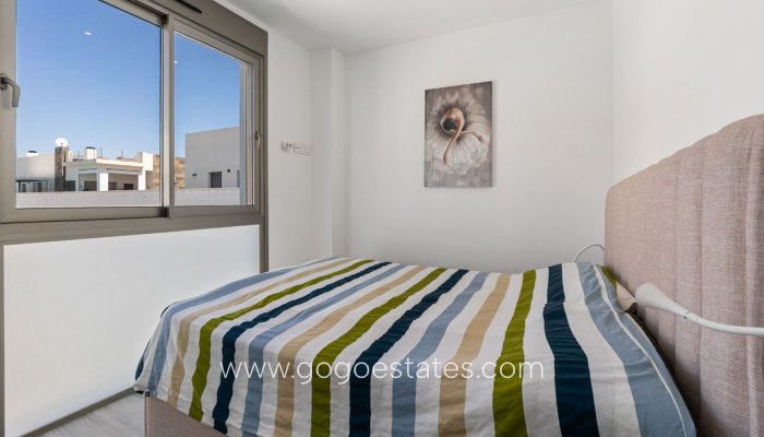 Te koop - Huis - Vrijstaande Villa - Orihuela - Villamartin