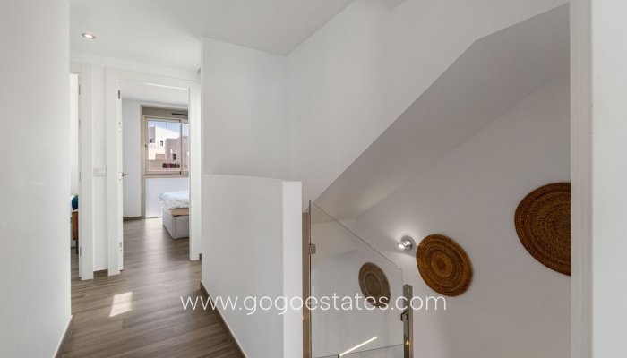 Te koop - Huis - Vrijstaande Villa - Orihuela - Villamartin