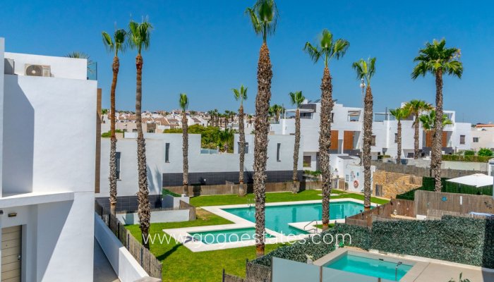 Te koop - Huis - Vrijstaande Villa - Orihuela - Villamartin