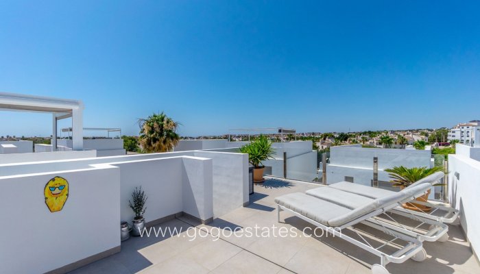 Te koop - Huis - Vrijstaande Villa - Orihuela - Villamartin