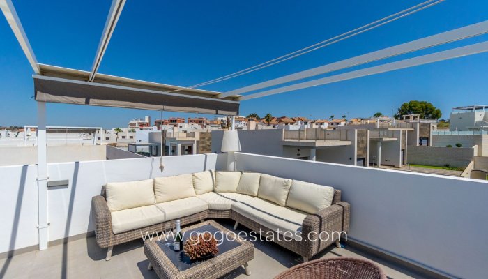 Te koop - Huis - Vrijstaande Villa - Orihuela - Villamartin