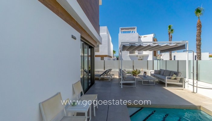 Te koop - Huis - Vrijstaande Villa - Orihuela - Villamartin