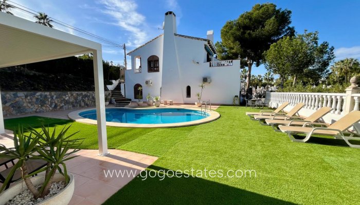 Te koop - Huis - Vrijstaande Villa - Orihuela - Villamartin