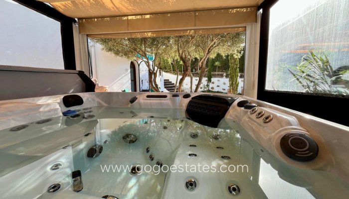 Te koop - Huis - Vrijstaande Villa - Orihuela - Villamartin