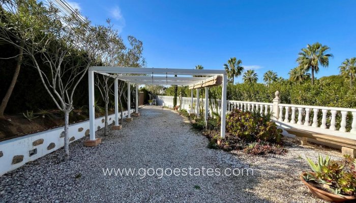 Te koop - Huis - Vrijstaande Villa - Orihuela - Villamartin