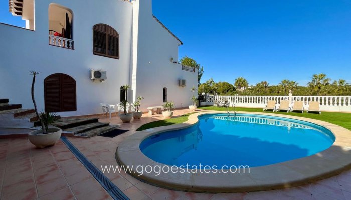 Te koop - Huis - Vrijstaande Villa - Orihuela - Villamartin
