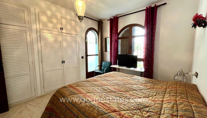 Te koop - Huis - Vrijstaande Villa - Orihuela - Villamartin