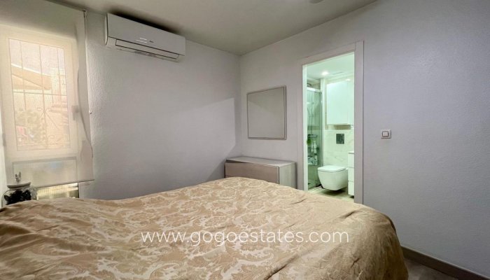 Te koop - Appartement - Appartement op de middelste verdieping - Torrevieja - Torrevieja Centro