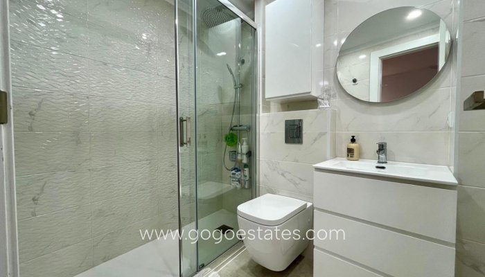 Te koop - Appartement - Appartement op de middelste verdieping - Torrevieja - Torrevieja Centro