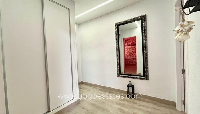 Te koop - Appartement - Appartement op de middelste verdieping - Torrevieja - Torrevieja Centro