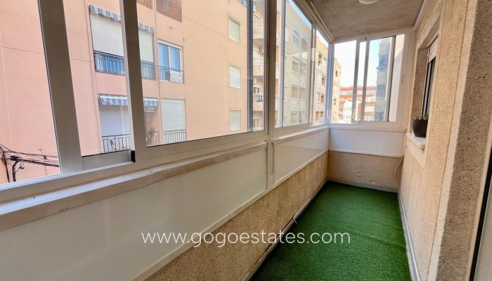 Te koop - Appartement - Appartement op de middelste verdieping - Torrevieja - Torrevieja Centro