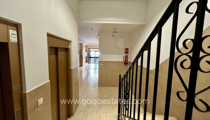 Te koop - Appartement - Appartement op de middelste verdieping - Torrevieja - Torrevieja Centro