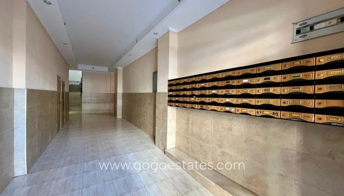 Te koop - Appartement - Appartement op de middelste verdieping - Torrevieja - Torrevieja Centro