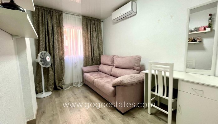 Te koop - Appartement - Appartement op de middelste verdieping - Torrevieja - Torrevieja Centro