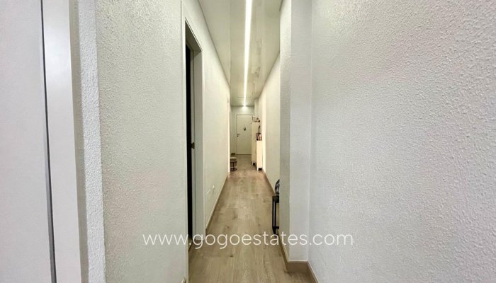 Te koop - Appartement - Appartement op de middelste verdieping - Torrevieja - Torrevieja Centro