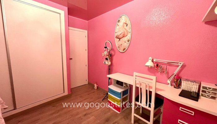 Te koop - Appartement - Appartement op de middelste verdieping - Torrevieja - Torrevieja Centro