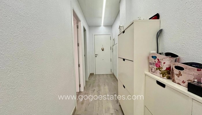 Te koop - Appartement - Appartement op de middelste verdieping - Torrevieja - Torrevieja Centro