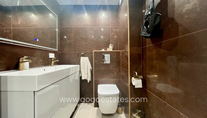 Te koop - Appartement - Appartement op de middelste verdieping - Torrevieja - Torrevieja Centro