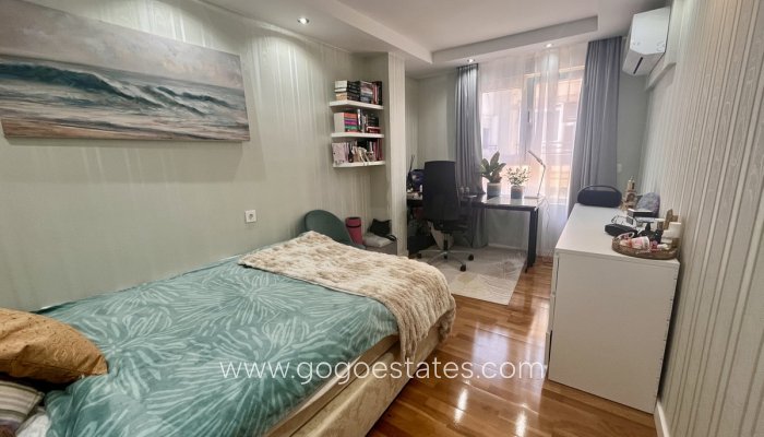 Te koop - Appartement - Appartement op de middelste verdieping - Torrevieja - Torrevieja Centro