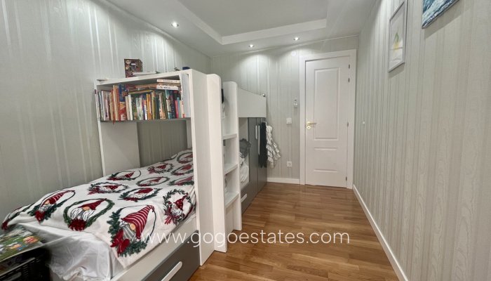 Te koop - Appartement - Appartement op de middelste verdieping - Torrevieja - Torrevieja Centro