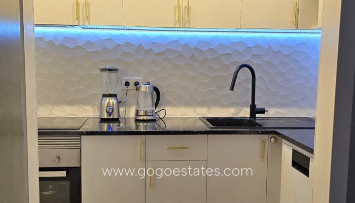 Te koop - Appartement - Appartement op de middelste verdieping - Torrevieja - Torrevieja Centro