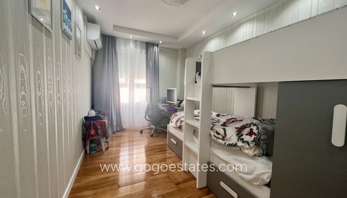 Te koop - Appartement - Appartement op de middelste verdieping - Torrevieja - Torrevieja Centro
