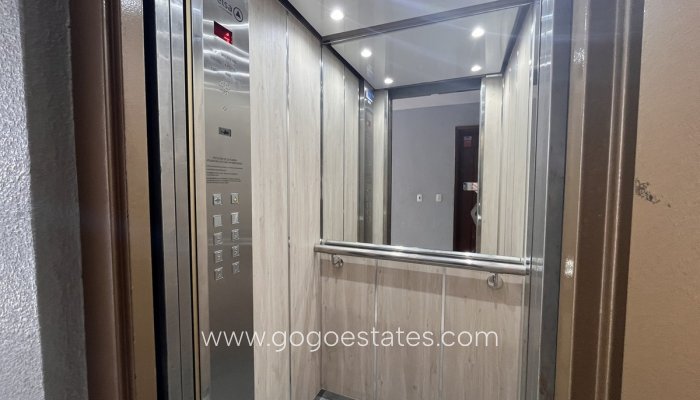 Te koop - Appartement - Appartement op de middelste verdieping - Torrevieja - Torrevieja Centro