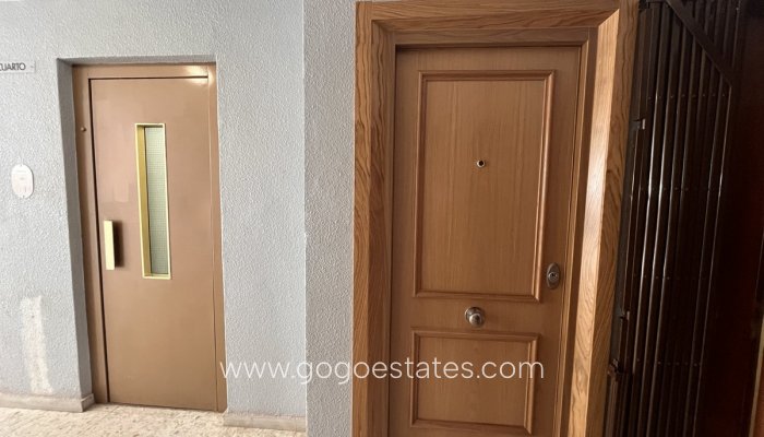 Te koop - Appartement - Appartement op de middelste verdieping - Torrevieja - Torrevieja Centro