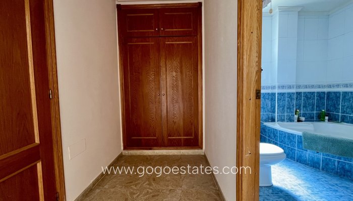 Te koop - Huis - Vrijstaande Villa - Orihuela - La Zenia