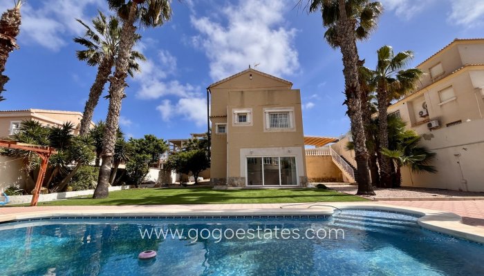 Te koop - Huis - Vrijstaande Villa - Orihuela - La Zenia