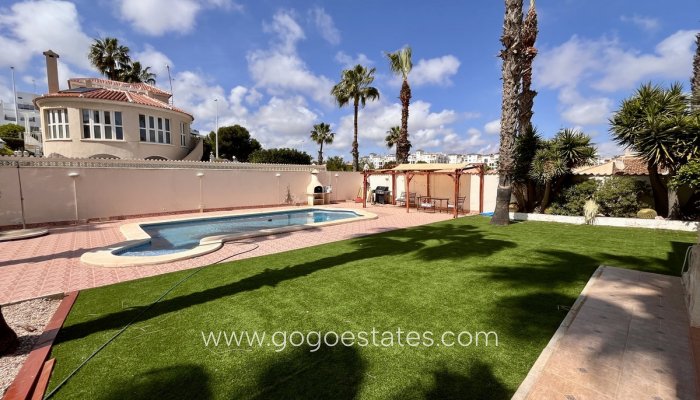 Te koop - Huis - Vrijstaande Villa - Orihuela - La Zenia