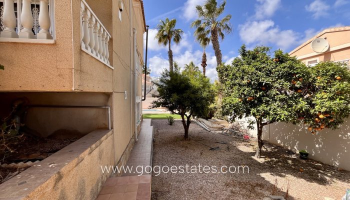 Te koop - Huis - Vrijstaande Villa - Orihuela - La Zenia