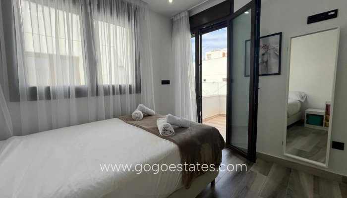Te koop - Huis - Vrijstaande Villa - Orihuela - Los Balcones