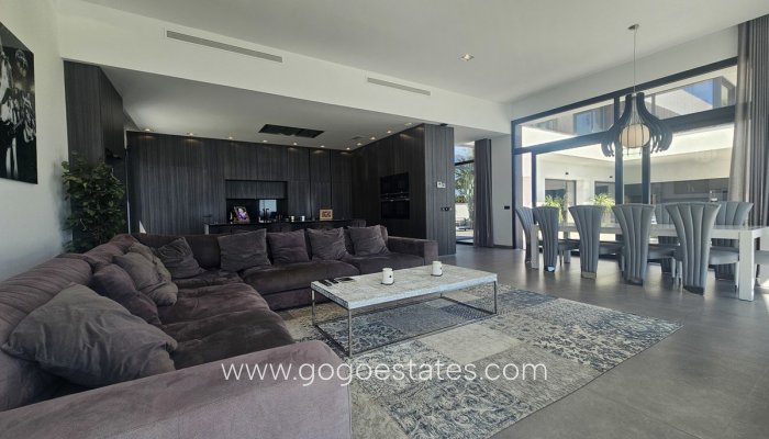 Te koop - Huis - Vrijstaande Villa - Orihuela - Cabo Roig