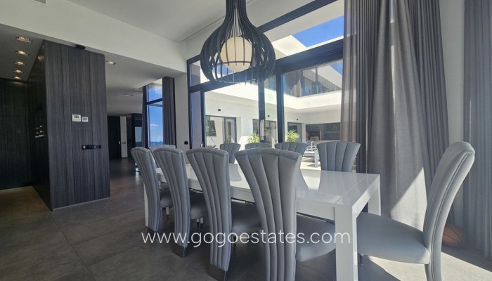 Te koop - Huis - Vrijstaande Villa - Orihuela - Cabo Roig