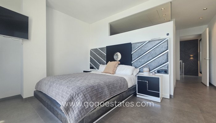 Te koop - Huis - Vrijstaande Villa - Orihuela - Cabo Roig