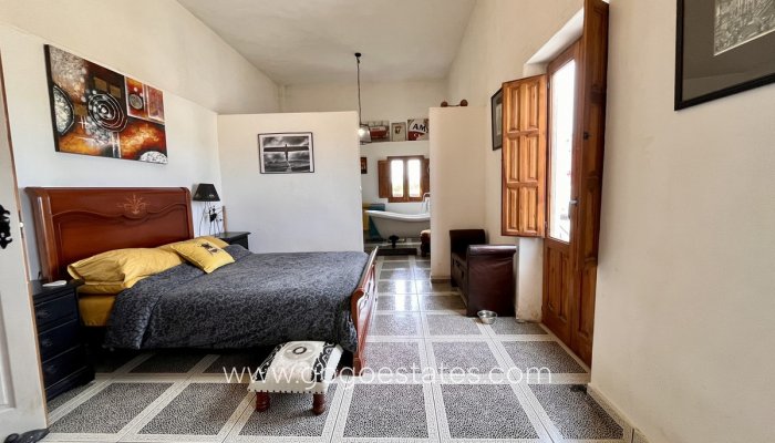 Te koop - Huis - Finca - Cortijo - Alicante - Dolores Centro