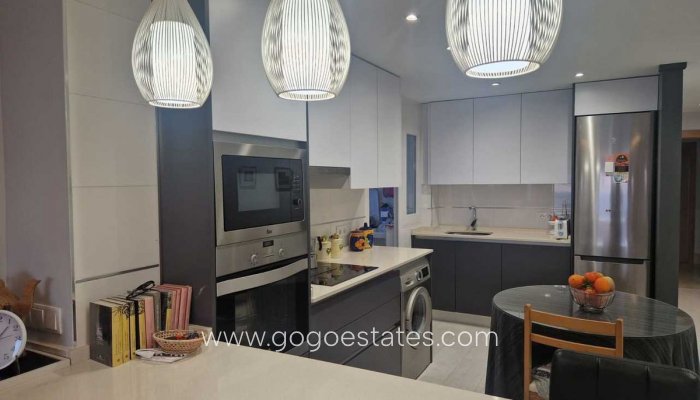 Te koop - Appartement - Appartement op de middelste verdieping - Torrevieja - Torrevieja Centro